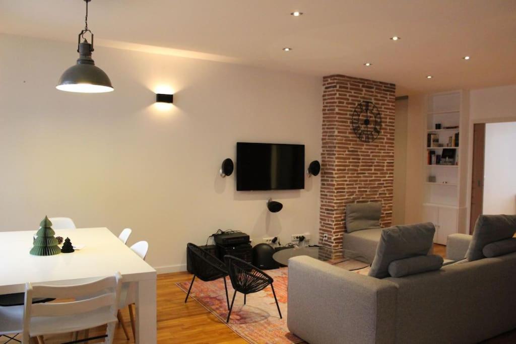 Le Jane : Centre Ville, Garage, Balcon Annecy Buitenkant foto